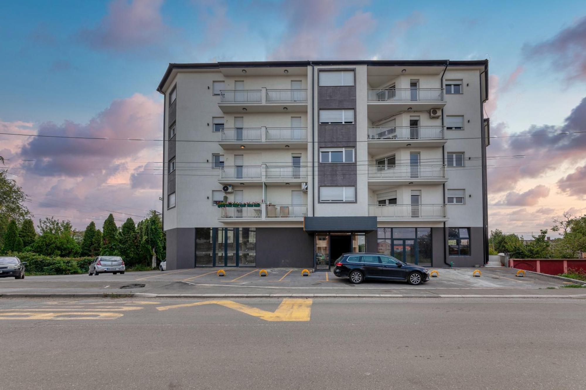Maker M Lägenhet Belgrad Exteriör bild